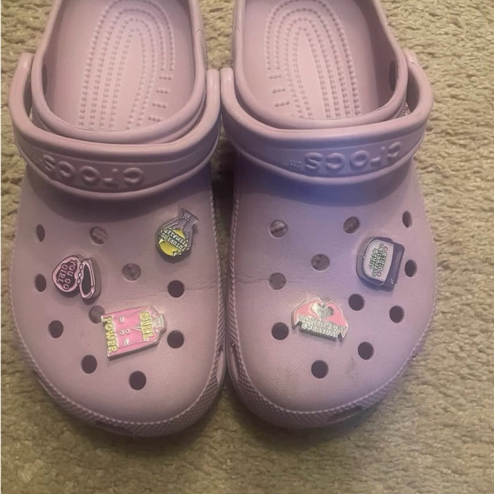 CROCS woman’s  Lavender Classic Clog with Jibbitz Charms